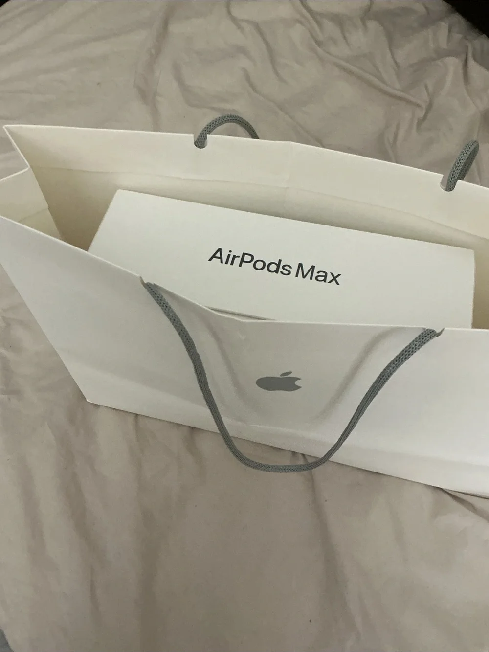 Apple Black Over-Ear Wireless Headphones 2nd generation